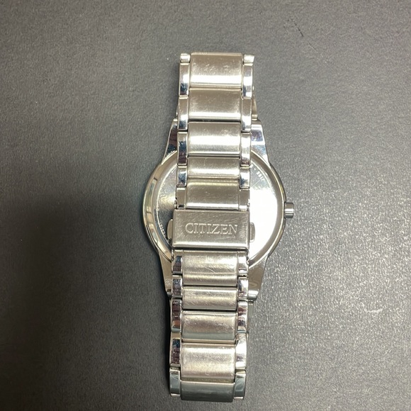 Citizen Eco-Drive - Picture 2 of 3